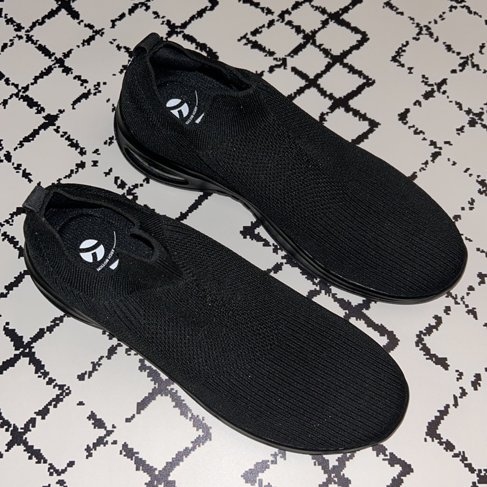 Arch Motion Black Slip-on Sneakers for with Hyper Memory Foam, EU Size 41 - EUC